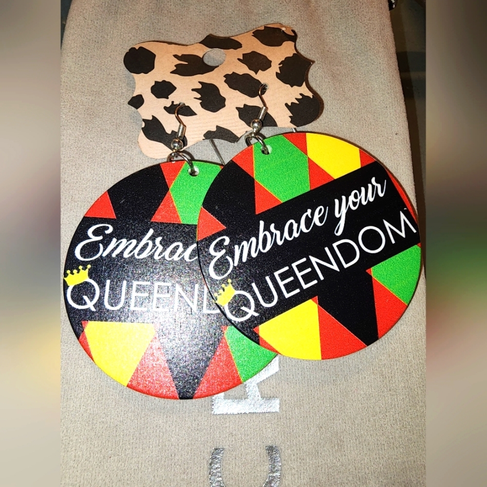 Queendom Earrings NWOT